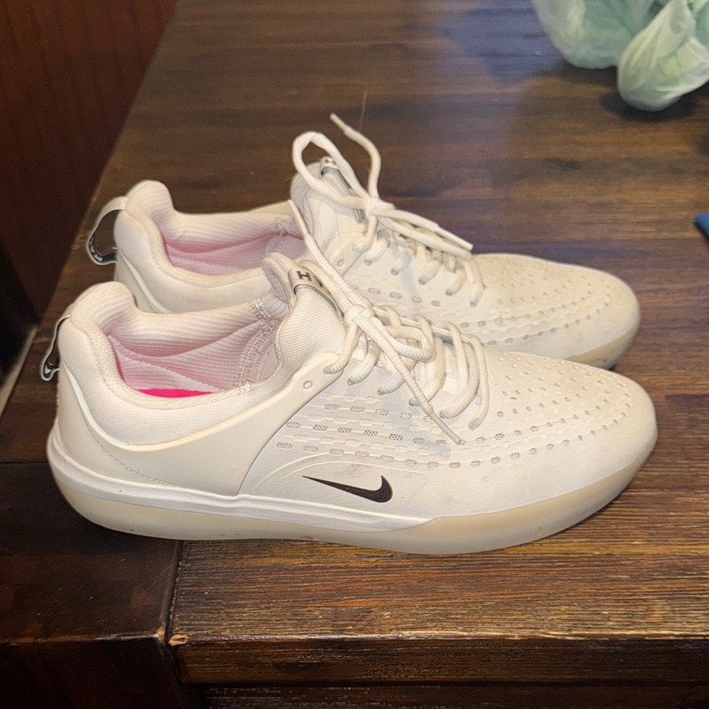 Nike White Sneakers Minimalist Design